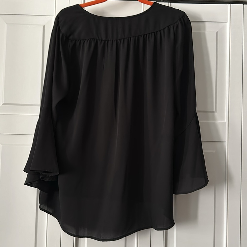 Women’s black blouse size large. - Picture 4 of 6